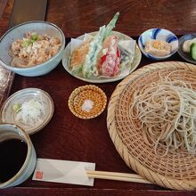 蕎麦よりご飯の方がおいしかった