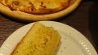 生ビールと各種料理