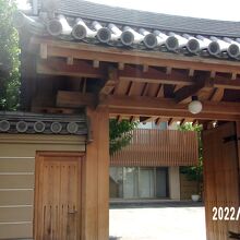 山門の様子です。