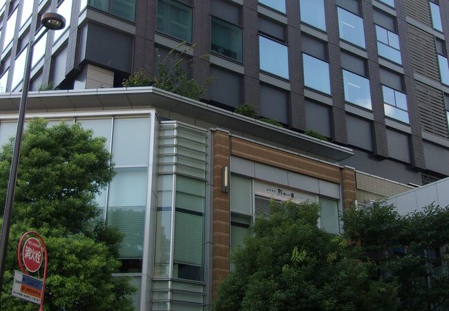 高層賃貸オフィスビルです。