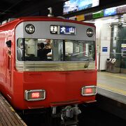 路線が集中する名鉄名古屋駅