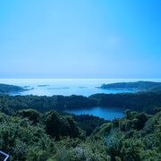 湖越しに観る美しい日本海の風景！