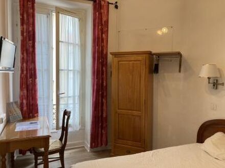 ホテル リシュリュ 写真