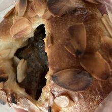 栗とホワイトチョコのパン