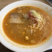 サービスエリアで色々な種類のラーメンが食べれます。