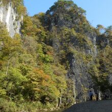 砂鉄川に沿って歩く