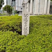 郵便制度の歴史を示す