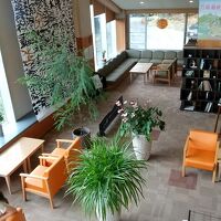 ホテルロビー全景