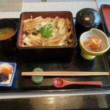 穴子重御膳です