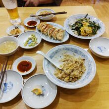 豪華な中華三昧の夕食
