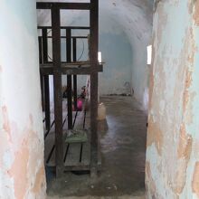 …棚が残っているだけでした。