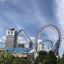 大きな観覧車もあります