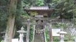 ご神体は穴森神社のご神体と繋がっていました。