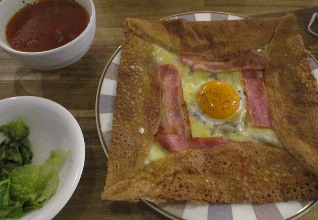 ガレット・クレープのフレンチカフェです
