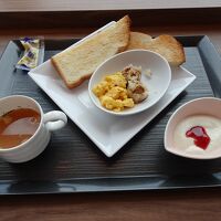 無料の朝食　定食になっています