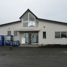 管理事務所で手続きをします