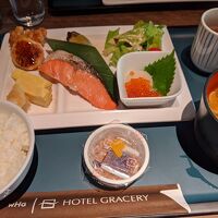 朝食