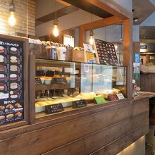 レトロ朝の店内、良いですね