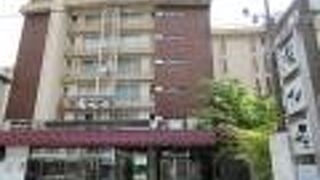 近くの「七絃の滝」を歌にしてありますが、その場所や人と深いつながりがあるようです