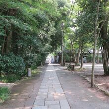 山門に向かいます