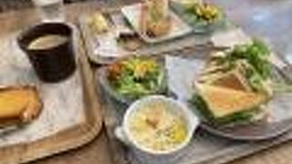 西新宿駅:ホットサンドランチ