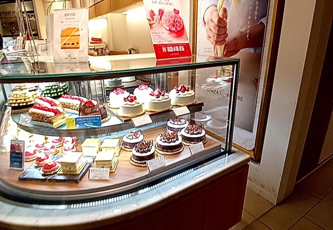 神戸の洋菓子店のケーキ