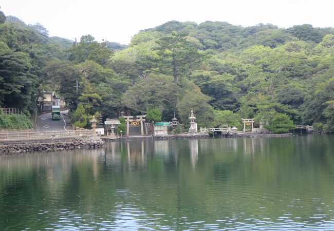 笠山での日本海の展望を楽しんだ後に立ち寄りました。