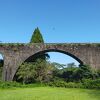 青空に映える、石造りの眼鏡橋