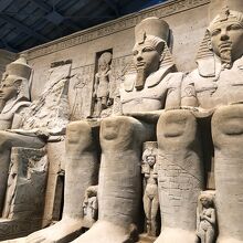 アブシンベル宮殿