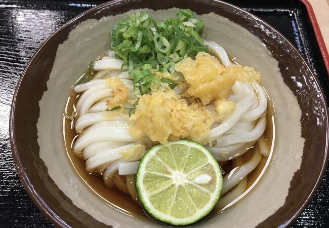 大崎駅構内のうどん屋