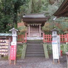 本居宣長先生が祀られています