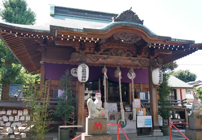 住宅街の小さな神社