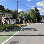 寿福寺から六地蔵へ南北に続く道