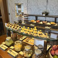 ラウンジ　アフタヌーンティー