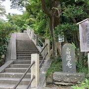 円覚寺の塔頭の一つ、三浦一族の墓