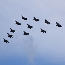 世界初のＦ－３５Ａの大編隊飛行