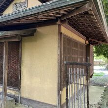 象山生家跡の一画にある