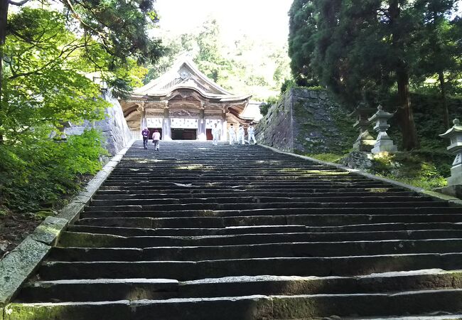 修験道場の山「伯耆大山」の奥宮