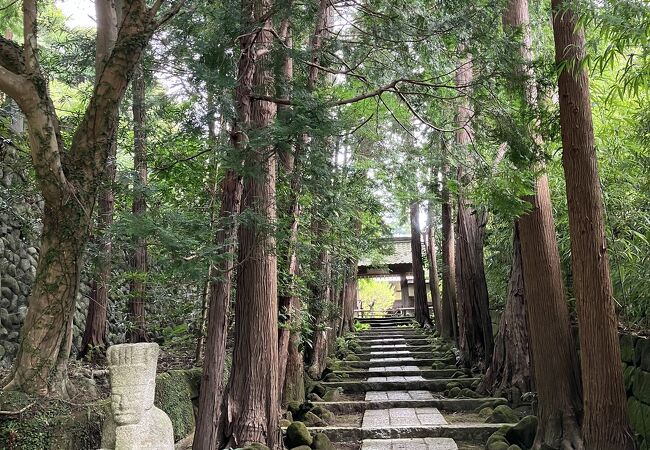 建長寺塔頭の一つ、「高峰顕日」塔所