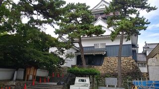 岡崎城天守閣、「三河武士のやかた 家康館」は2022年6月16日～2023年1月まで休館です。