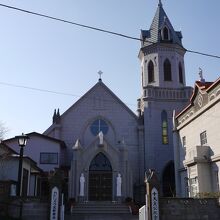 「カトリック元町教会」の全景