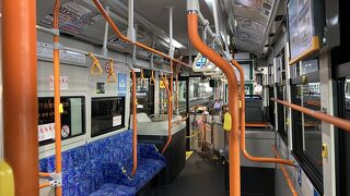 もちろん無料で乗れます。頻繁に運行しています。