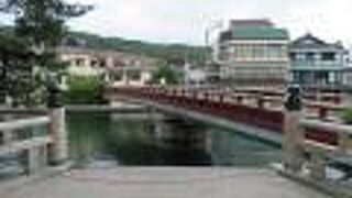 舟が通る時にぐるっと橋が回ります