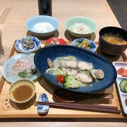 久しぶりの象印食堂で、鯛茶漬け御膳を頂きました ♪