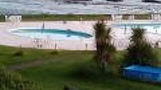 海や空の様子を眺めながら