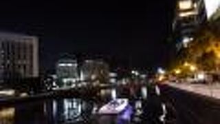 夜のリバークルーズも