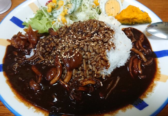 黒いカレー