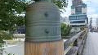 木製欄干と擬宝珠の魅力