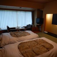 畳にベッドという楽なお部屋でした