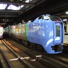 スーパー北斗専用に作られた２８１系。まもなく引退です